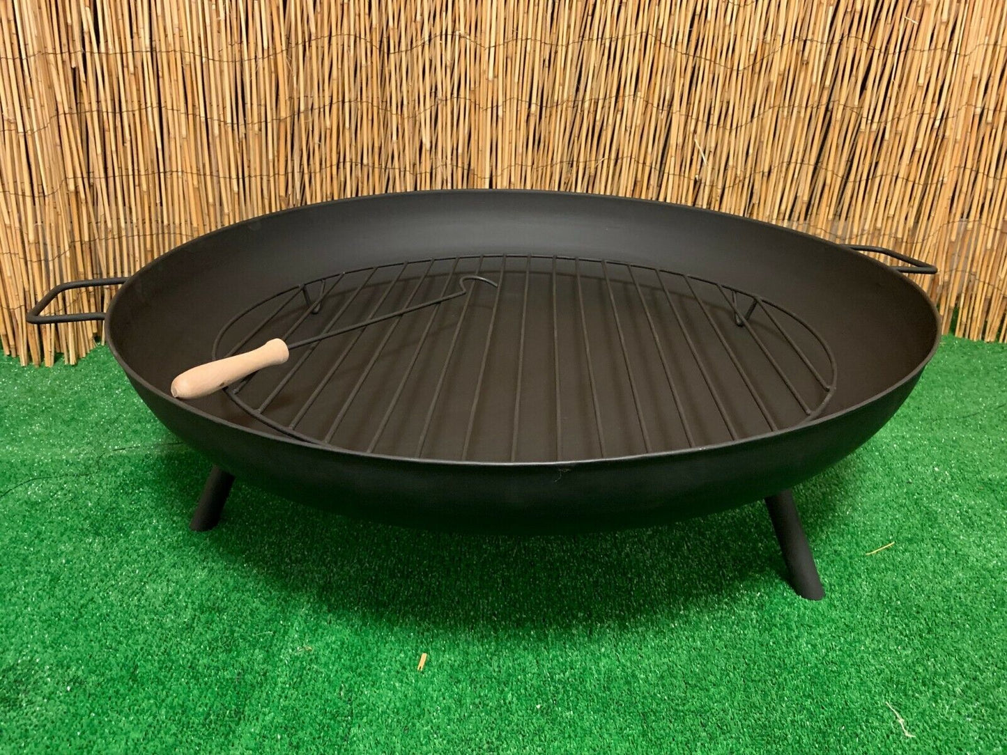 Generise XL 'Triblaze' Fire Pit - 84cm Wide x 30cm Height - Solid Steel With Grill & Iron Poker