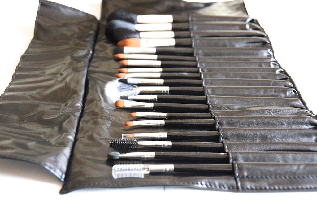 Infinitive Beauty 19pc Piece Luxury Shiny Black Handle Makeup Brushes